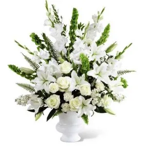 Ir al producto: Centro funerario de rosa clavel lilium y gladiolo blanco
