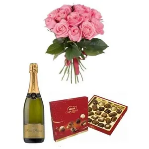 Ir al producto: Ramo de 10 rosas rosadas con bombones y cava