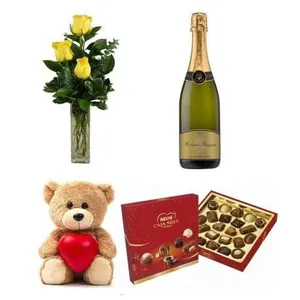 Ir al producto: 3 rosas amarillas con osito cava y bombones