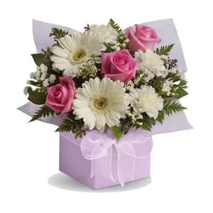 Ir al producto: Centro de flores bolton