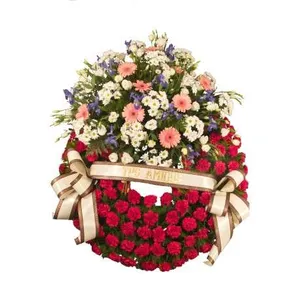 Ir al producto: Centro funerario de gerberas margaritas y claveles